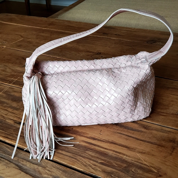 Francesco Biasia weaved baby pink leather shoulder bag